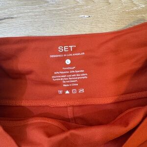 SET Active Orange Leggings